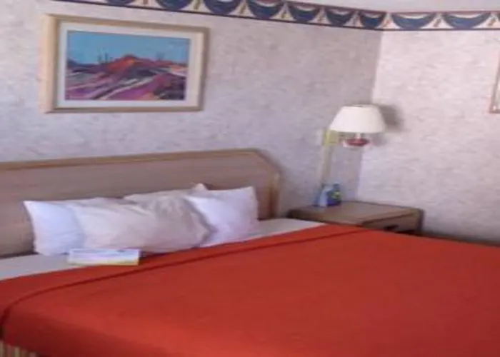 Days Hotel 2*